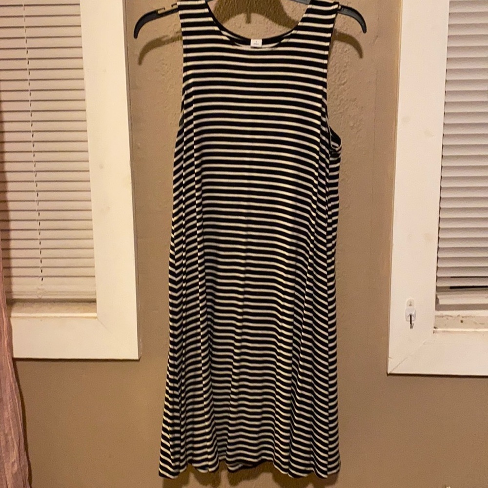Black and white stripe t shirt dress